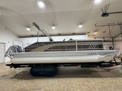 2021 Bennington 22 LSB - Photo 4