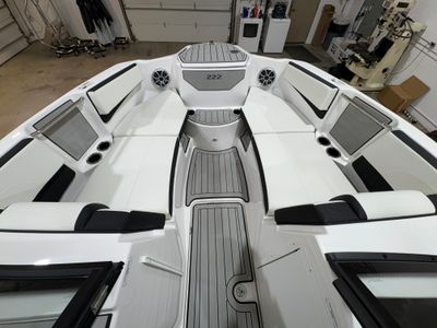 2026 Yamaha 222 SE - Photo 11