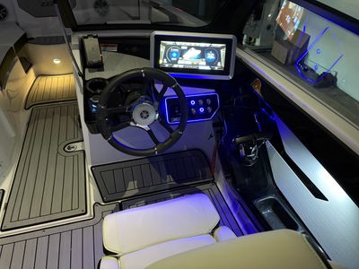 2026 Yamaha 222 SE - Photo 8
