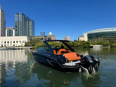 2022 Cruisers Yachts 338 OB South Beach Edition - Photo 4