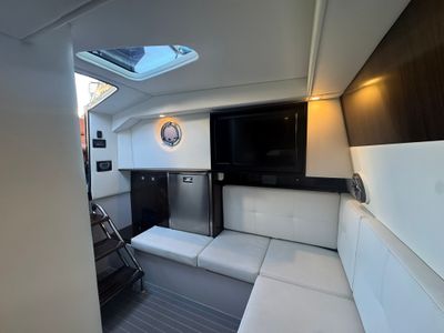 2022 Cruisers Yachts 338 OB South Beach Edition - Photo 45