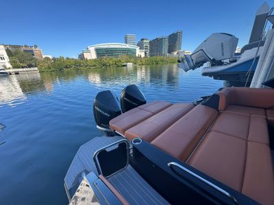 2022 Cruisers Yachts 338 OB South Beach Edition - Photo 54