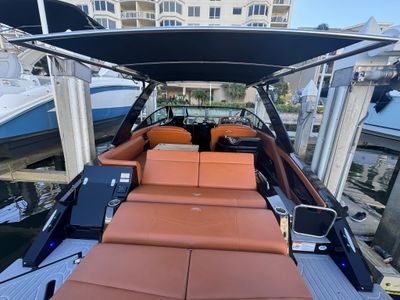 2022 Cruisers Yachts 338 OB South Beach Edition - Photo 56