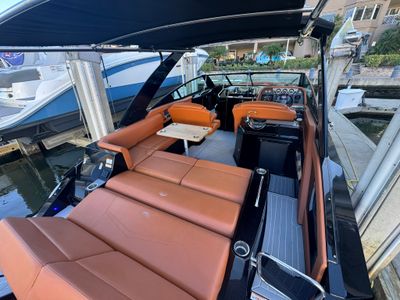 2022 Cruisers Yachts 338 OB South Beach Edition - Photo 57