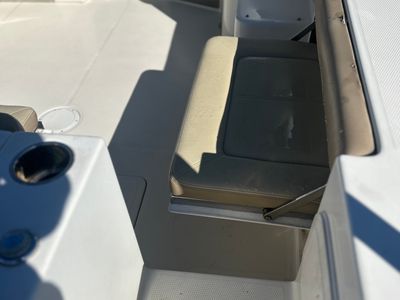 2018 Sailfish 325 DC - Photo 7