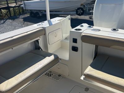 2018 Sailfish 325 DC - Photo 9