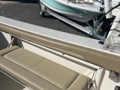 2018 Sailfish 325 DC - Photo 10