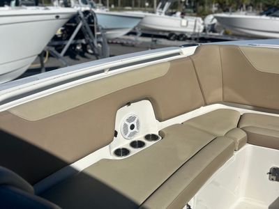 2018 Sailfish 325 DC - Photo 18
