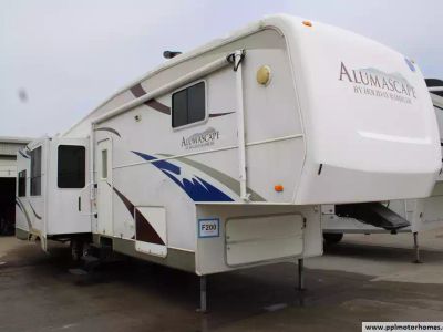 2007 Holiday Rambler 33CKT — front three-quarter view