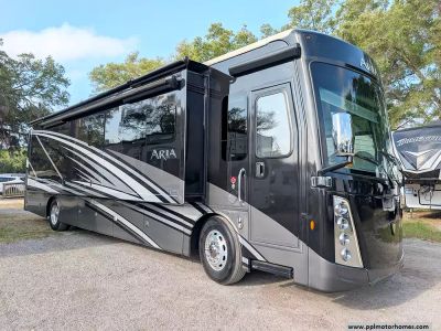 2023 Thor 3901 — front three-quarter view