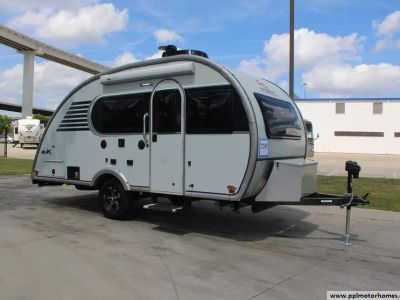 2023 Xtreme Outdoors MAX — front three-quarter view