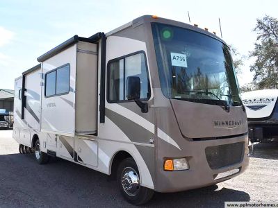 2015 Winnebago 30T — front three-quarter view