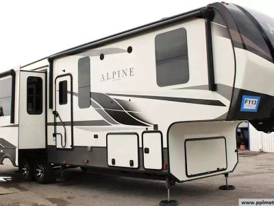 2021 Keystone 3220RL — front three-quarter view