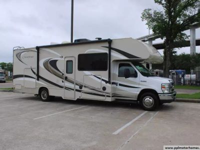 2016 Thor 29G — front three-quarter view