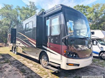 2014 Newmar 4037 — front three-quarter view