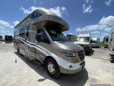 2020 Winnebago 24J — front three-quarter view