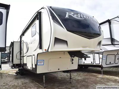 2019 Grand Design 320MKS — front three-quarter view