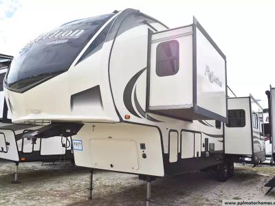 2019 Grand Design 320MKS — side profile view