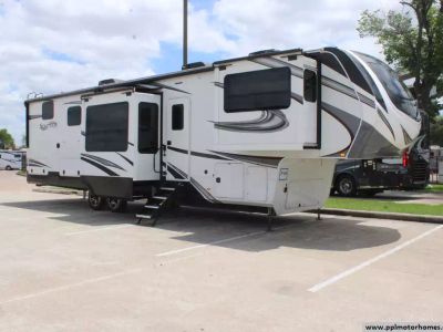 2022 Grand Design 382WB — front three-quarter view