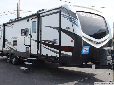 2019 Keystone 324 CG — front three-quarter view