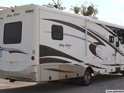 2013 Newmar 3209 — side profile view