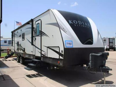 2019 Dutchmen 290RLSL — front three-quarter view