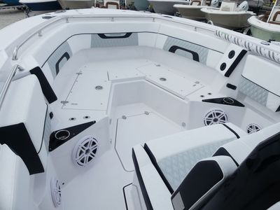 2025 Blackfin 272CC - Photo 21