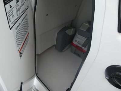 2026 Twin Vee 240 GFX2 - Photo 16