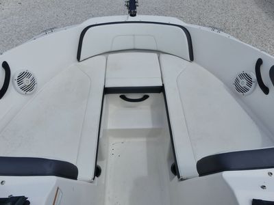 2018 Sea Ray SPX 210 - Photo 13