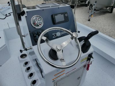 2026 Xpress Hyper-Lift H20 Bay - Photo 8