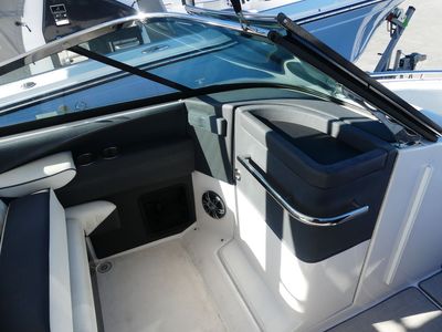 2020 Regal 29 OBX - Photo 13