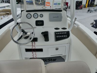 2016 NauticStar 2102 Legacy Yamaha F150XA - Photo 9