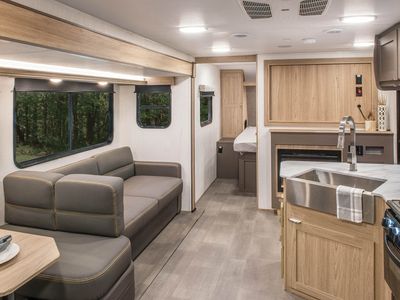 2025 Cruiser RV - Photo 21