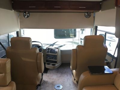 2014 Forest River Legacy SR 300 - Photo 9