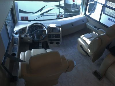2014 Forest River Legacy SR 300 - Photo 15