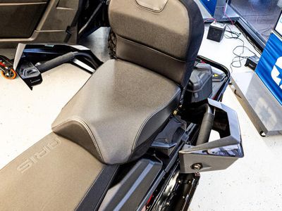 2025 Polaris ProStar S4 INDY Adventure 137 Storm Gray / Indy Red - Photo 10