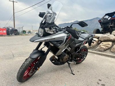 2025 Suzuki V-Strom 1050 - Photo 1