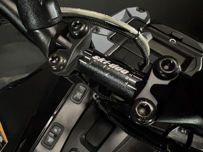 2024 Ski-Doo Summit Adrenaline with Edge Package Rotax 850 E-TEC 154 SS H_Al Powder 3 - Photo 12