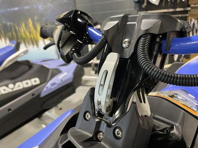 2025 Sea-Doo Spark Trixx for 1 Rotax 900 ACE - 90 iBR - Photo 4