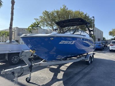 2025 Yamaha Boats 255XD - Photo 1