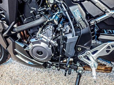 2025 Suzuki GSX-8R - Photo 13