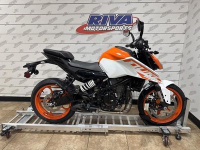 2024 KTM 250 Duke - Photo 7