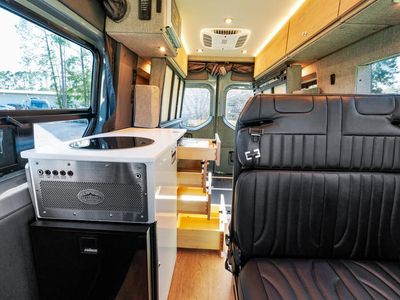 2025 Storyteller Overland - Photo 7