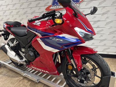 2025 Honda CBR500R - Photo 10