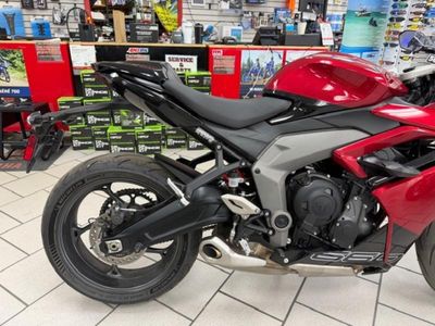 2025 Triumph Daytona 660 Carnival Red/Sapphire Black - Photo 13