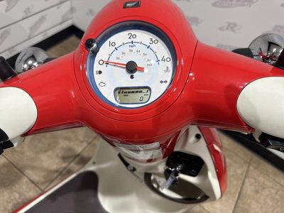 2026 Honda Metropolitan - Photo 12