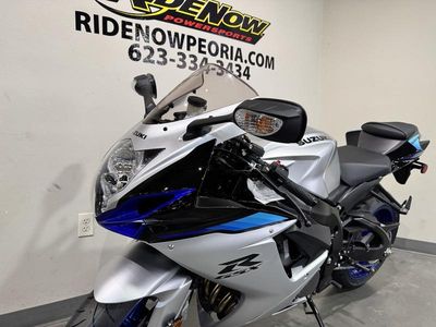 2025 Suzuki GSX-S1000GT+ - Photo 4