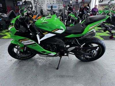 2025 Kawasaki NINJA ZX-4RR ABS - Photo 7