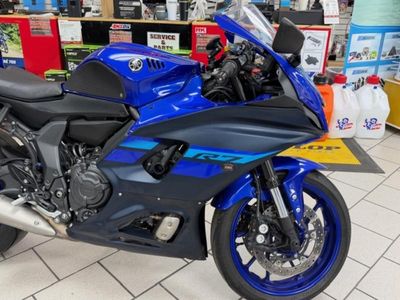 2024 Yamaha YZF-R7 - Photo 11