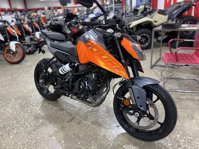 2024 KTM 250 Duke - Photo 1